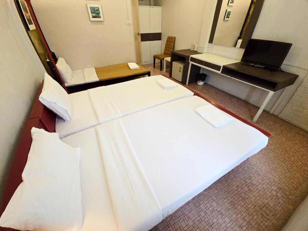 Rajata Hotel Bangkok Luaran gambar