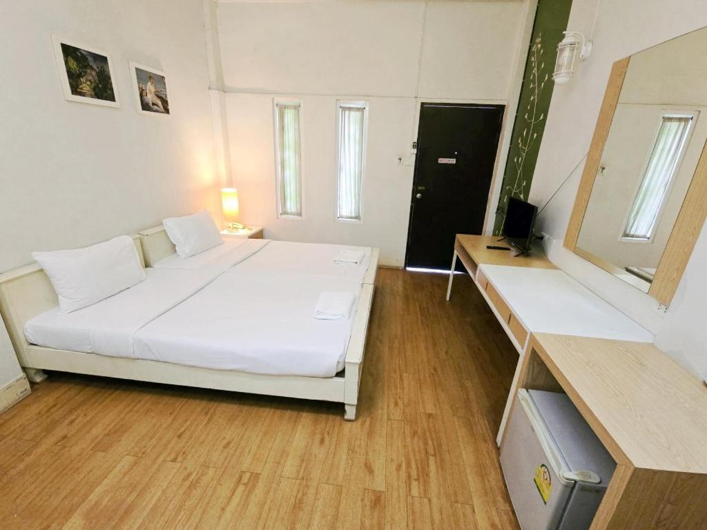 Rajata Hotel Bangkok Luaran gambar