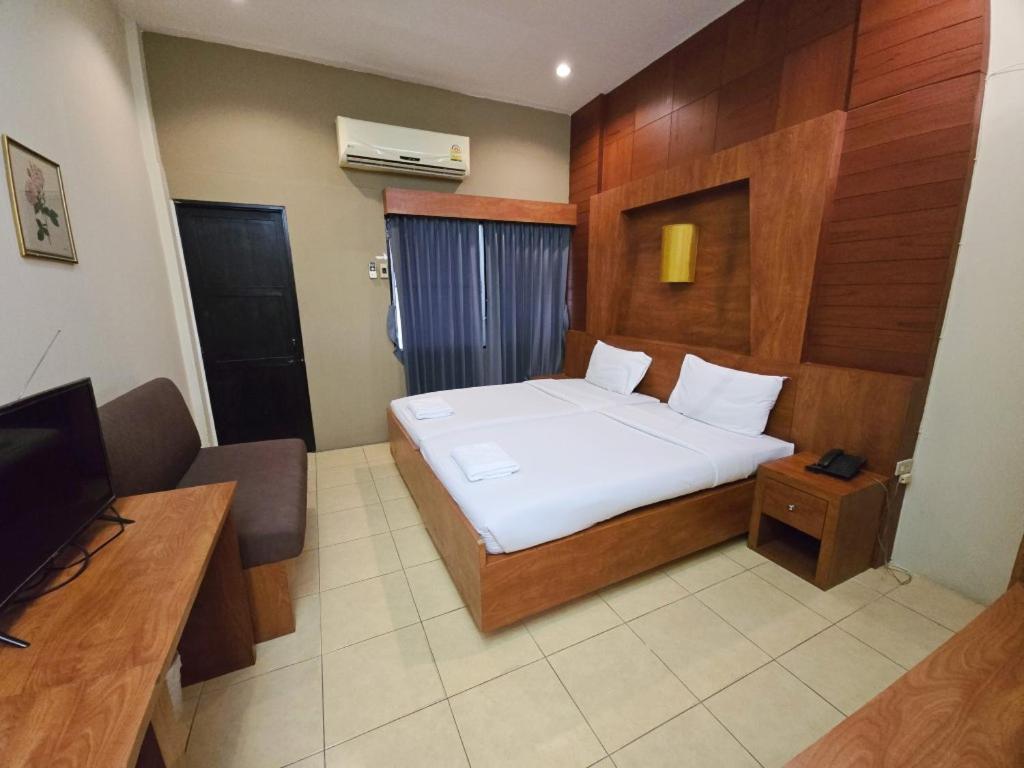 Rajata Hotel Bangkok Luaran gambar