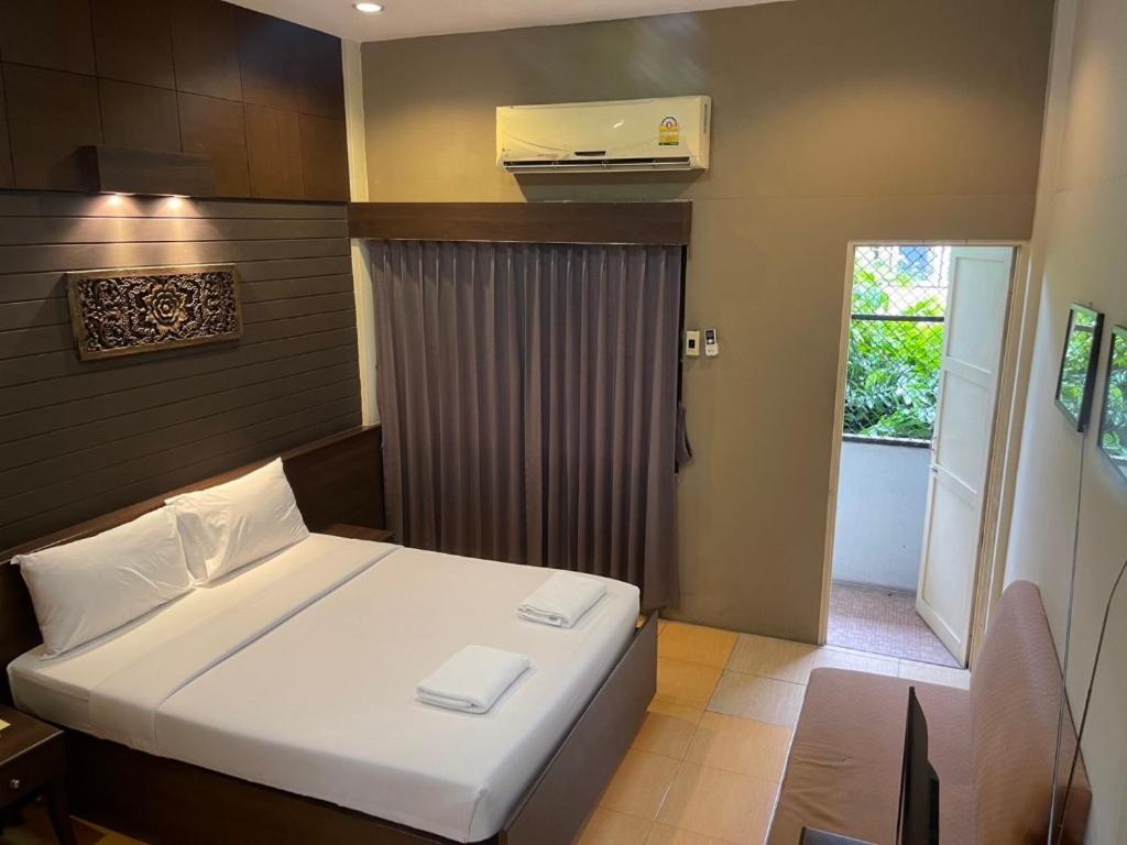 Rajata Hotel Bangkok Luaran gambar